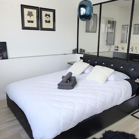 La Cite Des Coeurs Lu Parking Inclus Apartamento Nantes Exterior foto